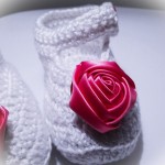 Babyschuh mit Rose